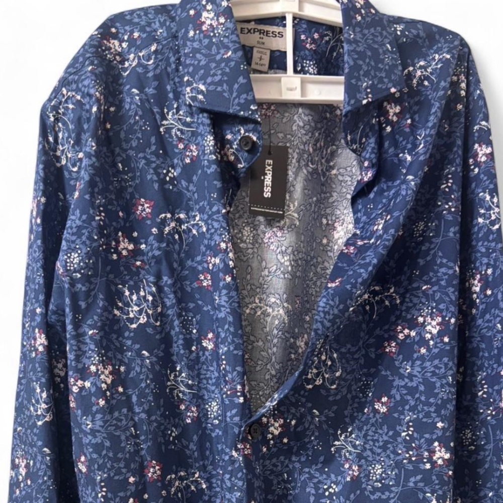 NWT Express Navy Floral Button-Up Shirt